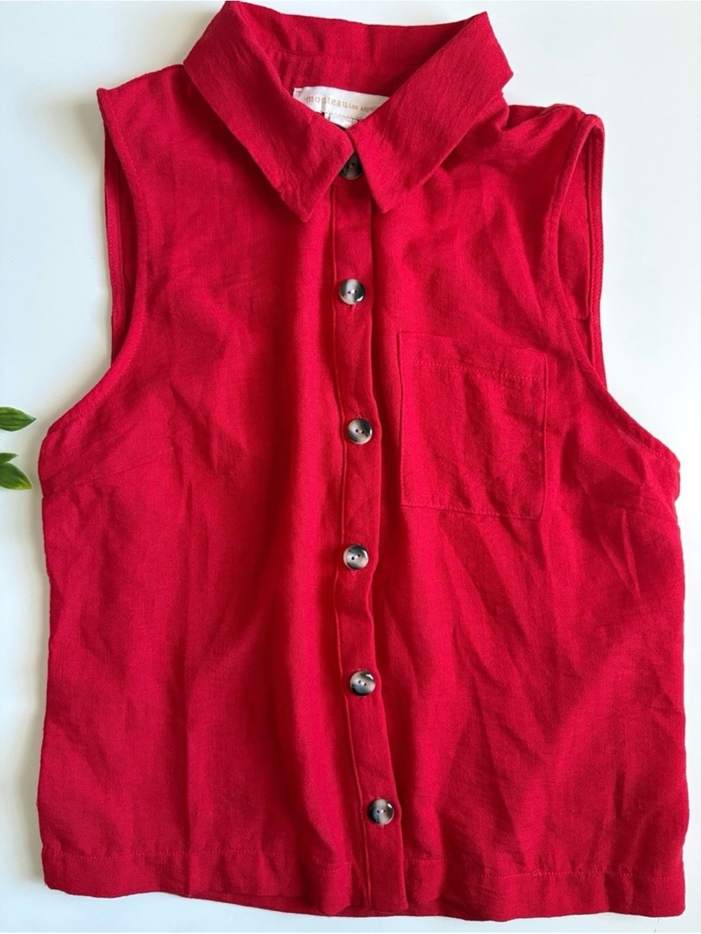NWT women’s monteau los angeles red button down shirt